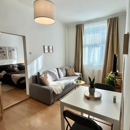 Apartment Caroline - Old Town, Ac Bratislava Exterior photo