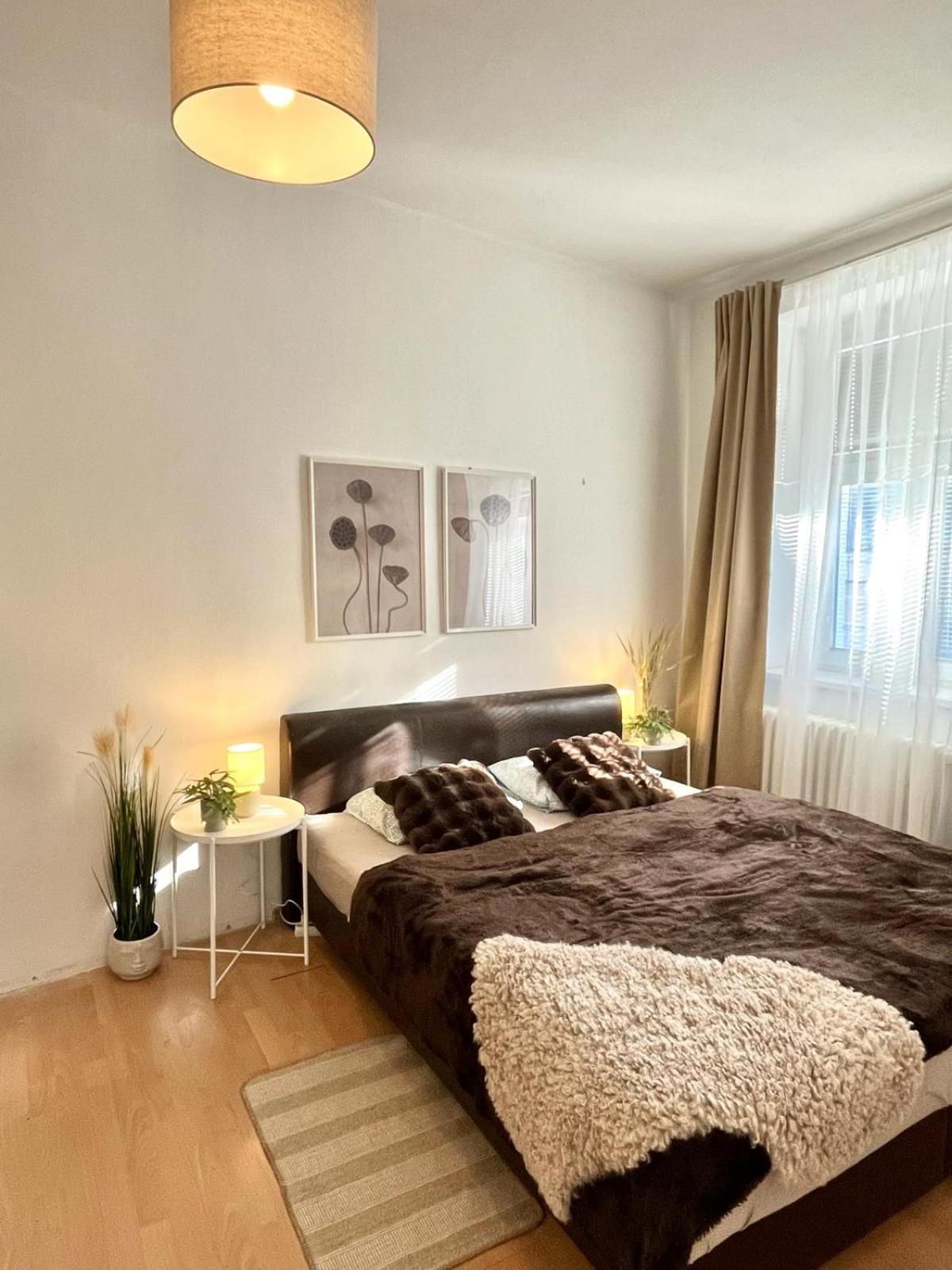 Apartment Caroline - Old Town, Ac Bratislava Exterior photo
